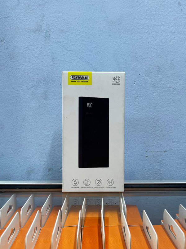 fast chrging powerbank with display